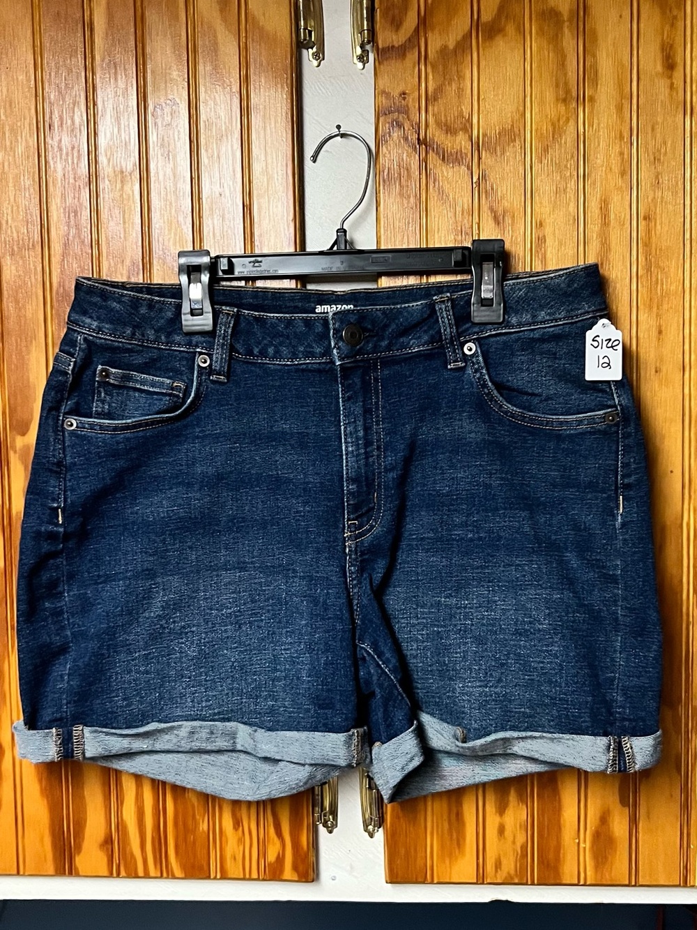 Amazon Essentials Women's Dark Blue Denim Roll-Cuff Shorts size 12
